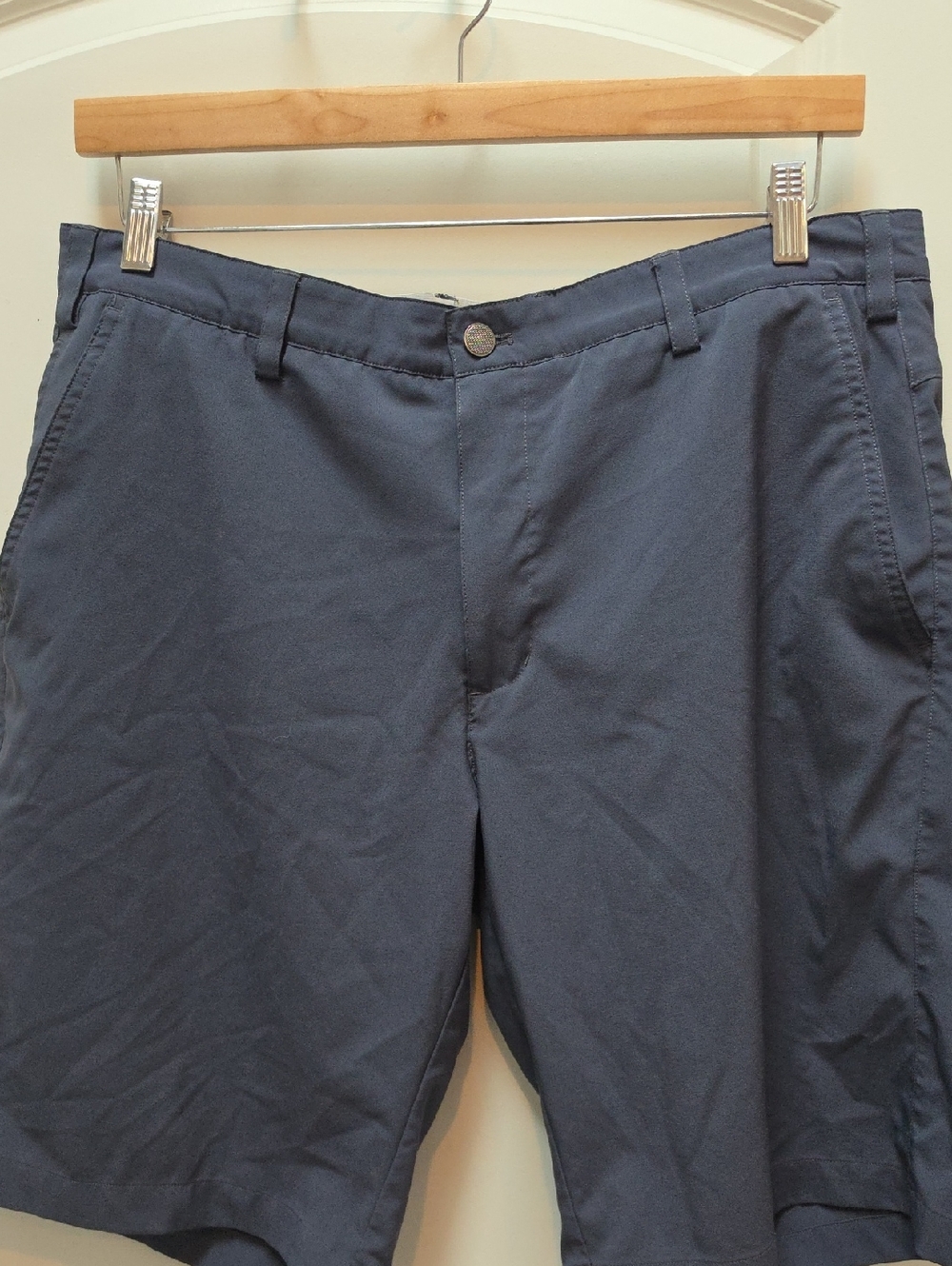 Men's Flat-Front Shorts in Grey — Classic Everyday Style